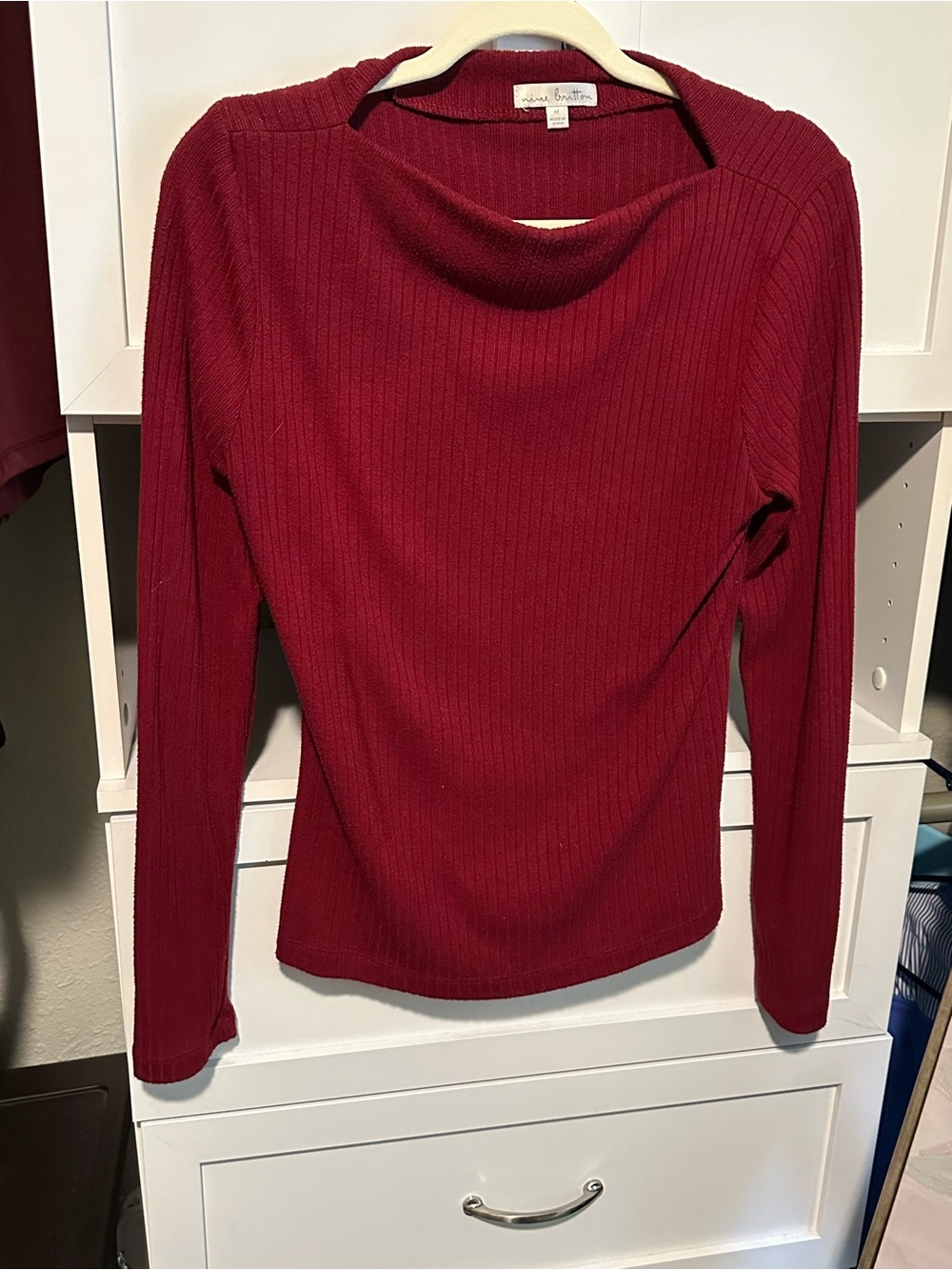 Nine Britton Burgundy Long Sleeve Knit Top Size Medium - Picture 2 of 7